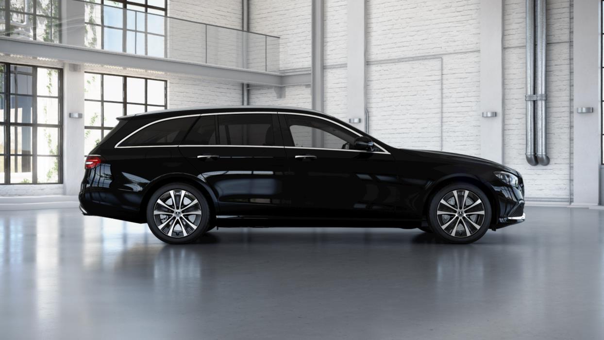 MERCEDES-BENZ E 2022