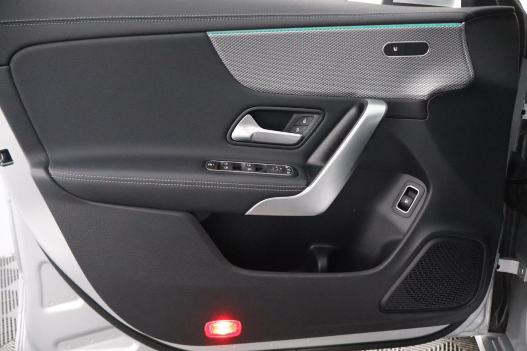 MERCEDES-BENZ CLA 2022