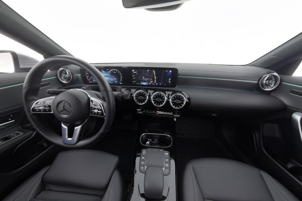 MERCEDES-BENZ CLA 2022
