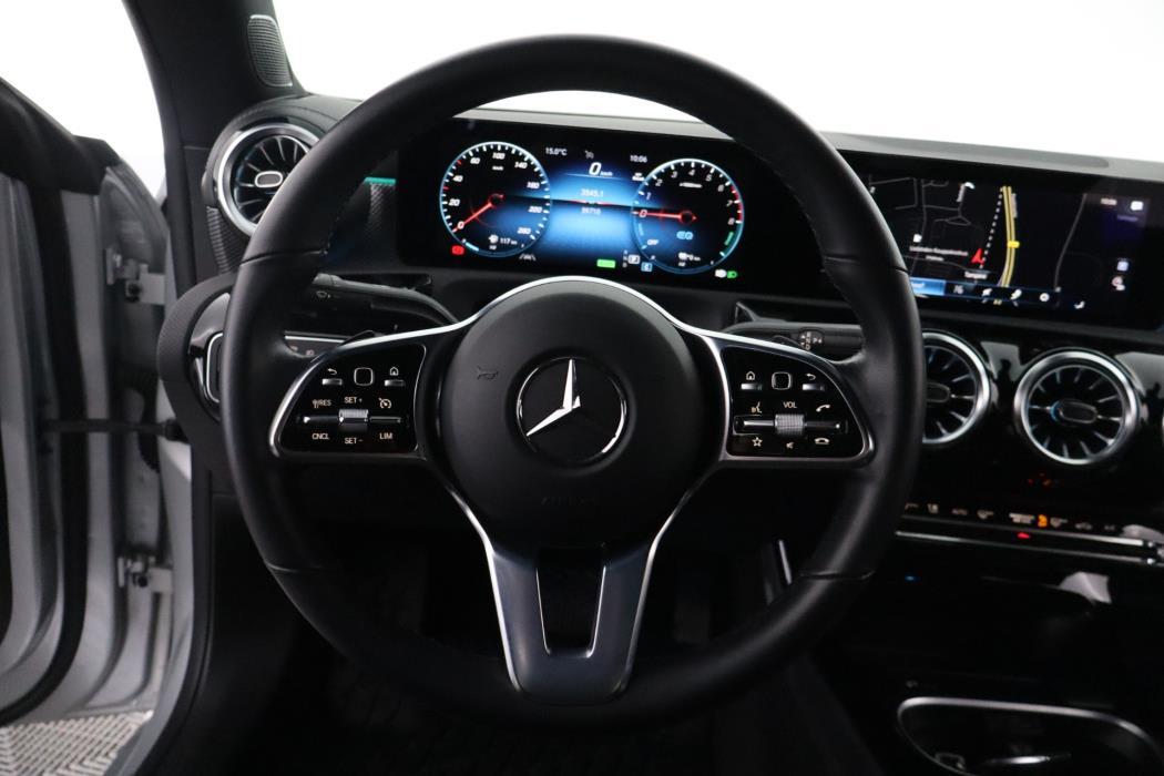 MERCEDES-BENZ CLA 2022