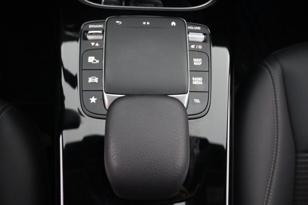 MERCEDES-BENZ CLA 2022