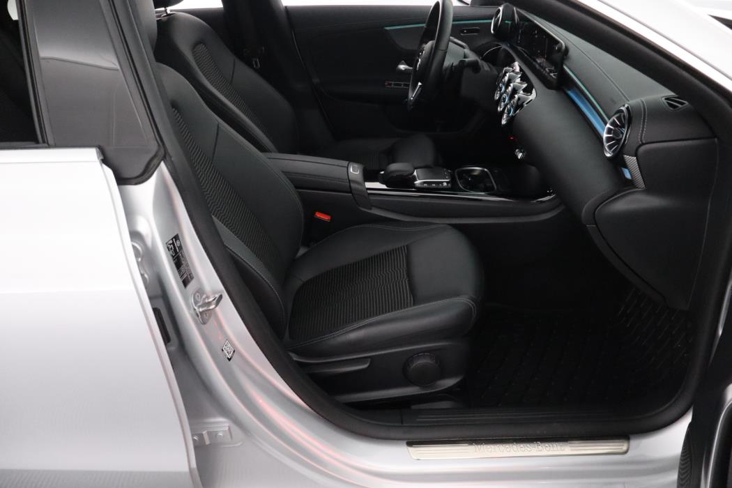 MERCEDES-BENZ CLA 2022