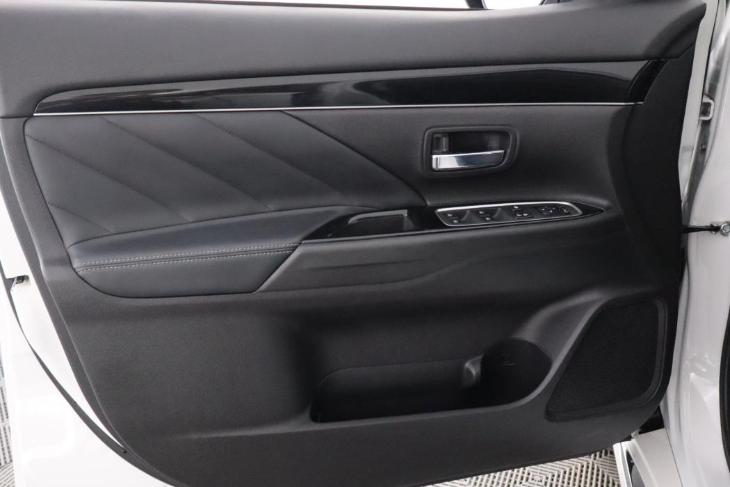 MITSUBISHI Outlander PHEV 2019