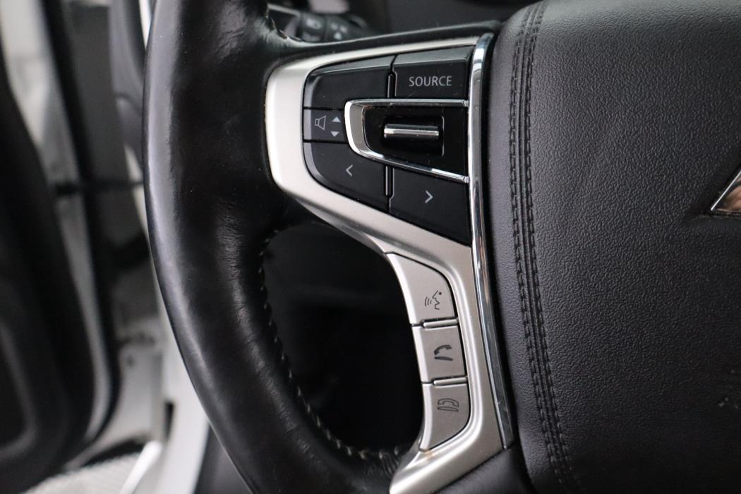 MITSUBISHI Outlander PHEV 2019