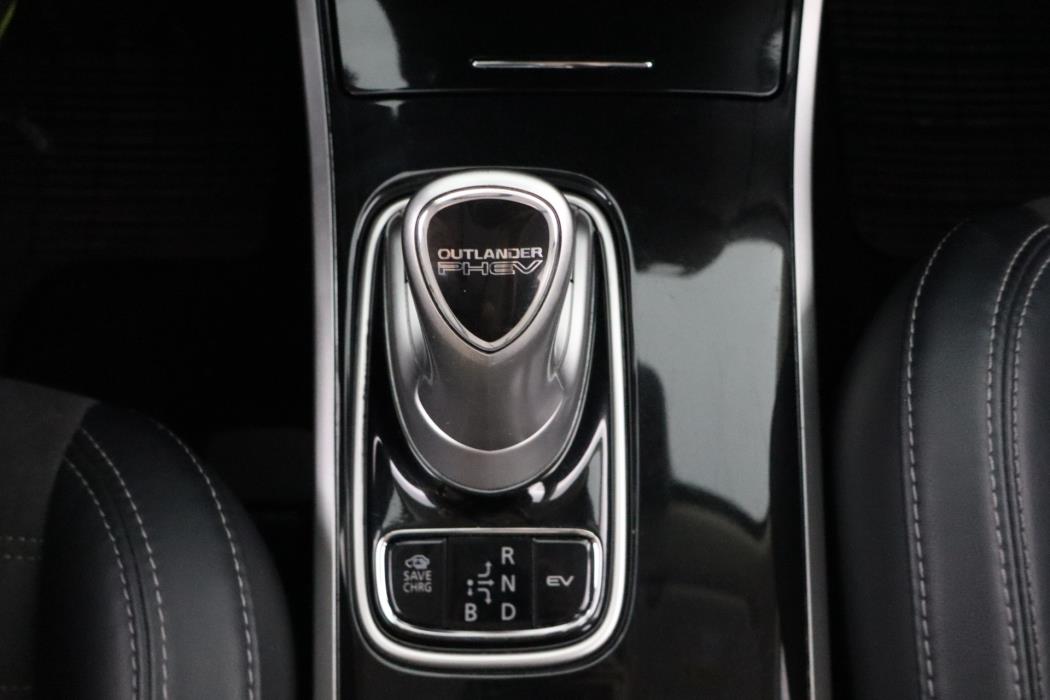 MITSUBISHI Outlander PHEV 2019