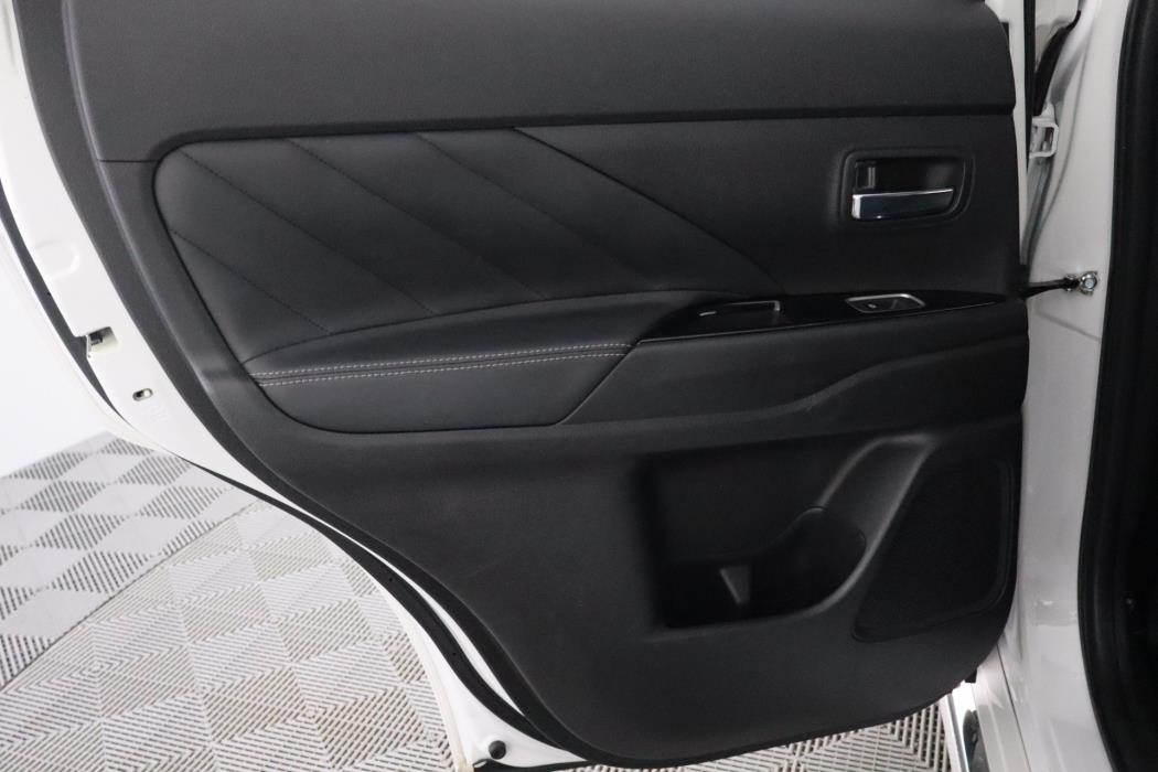 MITSUBISHI Outlander PHEV 2019