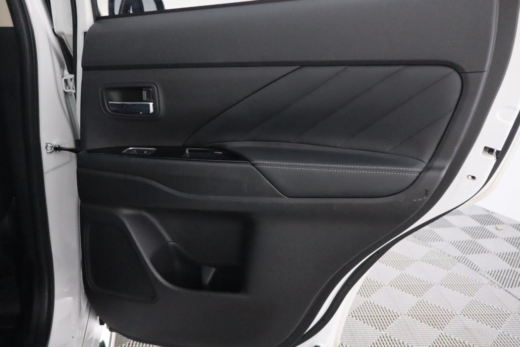 MITSUBISHI Outlander PHEV 2019