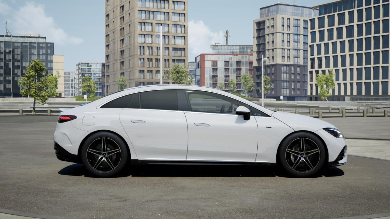 MERCEDES-BENZ EQE 2022