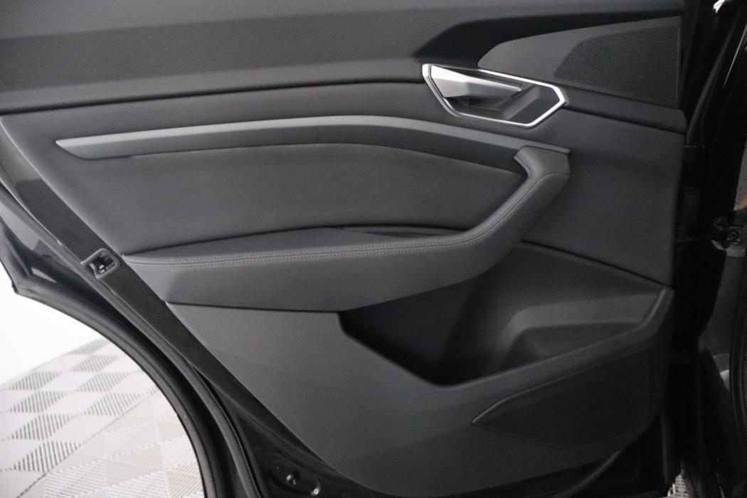 AUDI E-TRON 2019