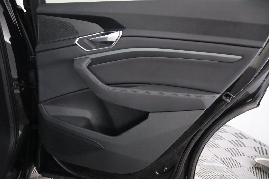AUDI E-TRON 2019
