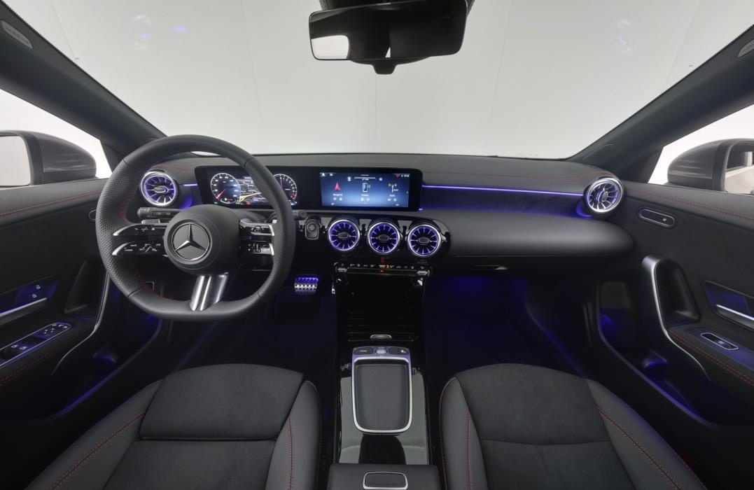 Mercedes-Benz CLA 2024