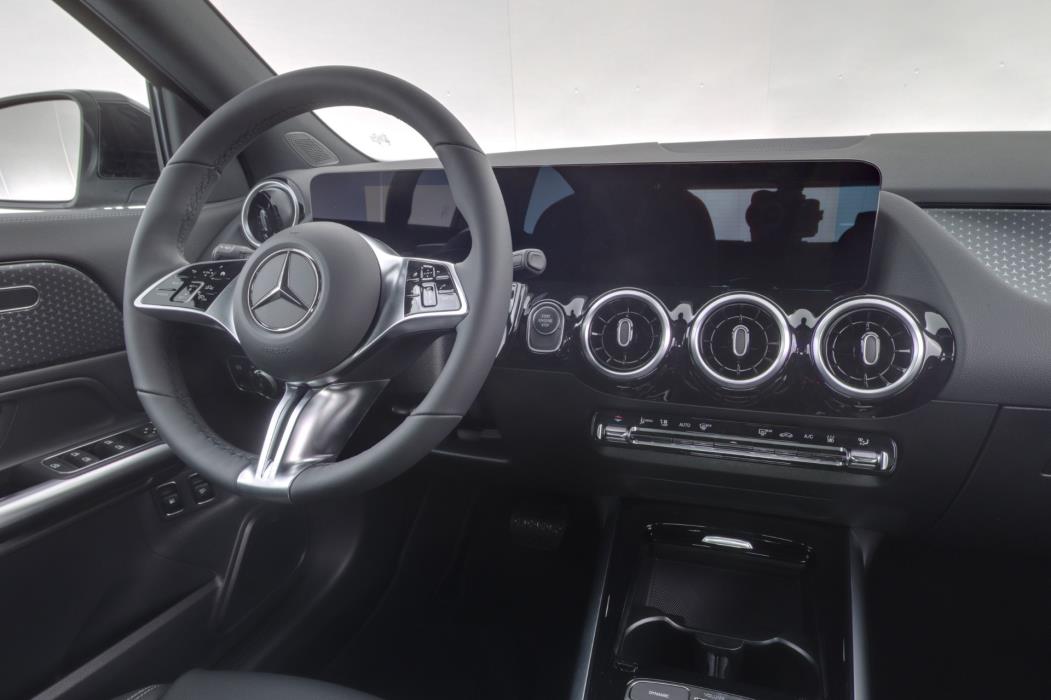 Mercedes-Benz GLA 2026