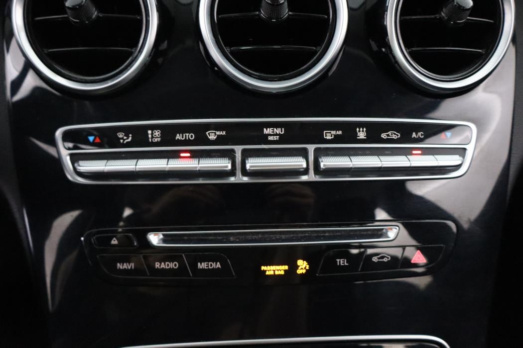 MERCEDES-BENZ C 2015