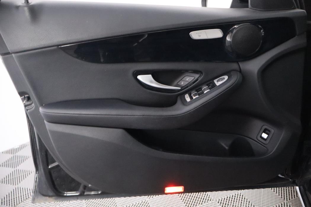 MERCEDES-BENZ C 2015