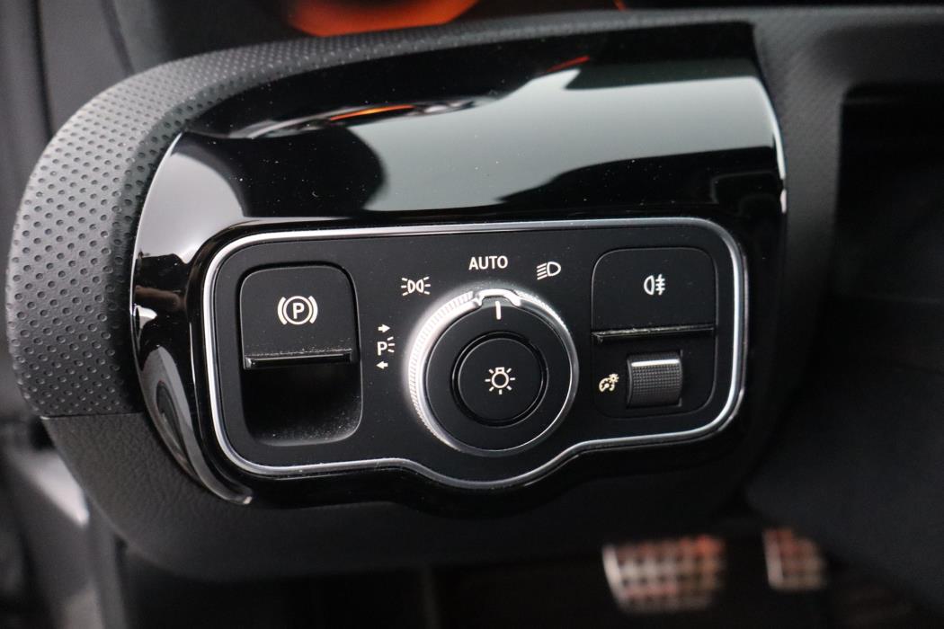 Mercedes-Benz A 2021