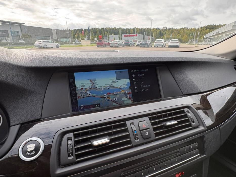 BMW 520 2010