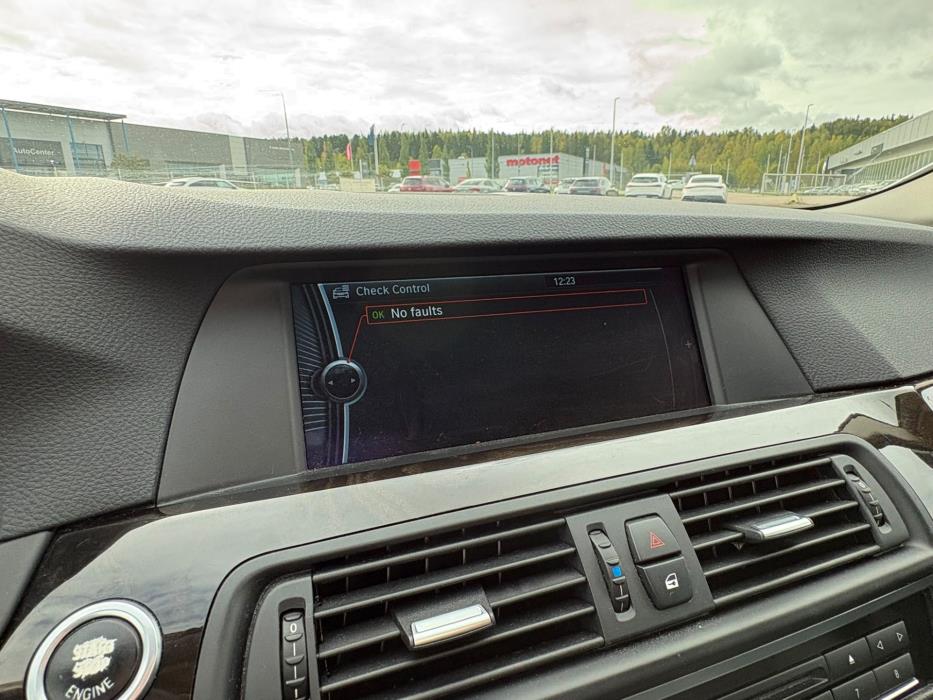 BMW 520 2010