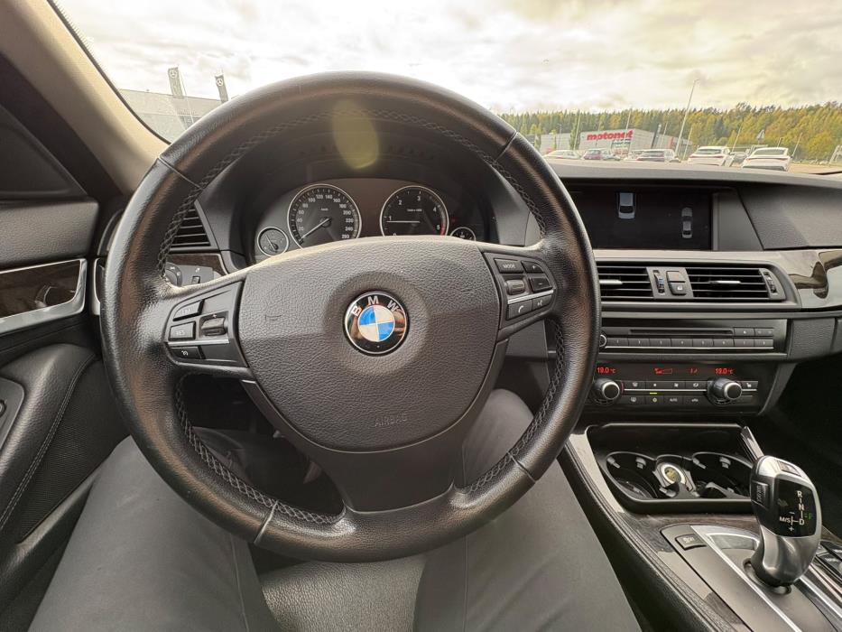 BMW 520 2010