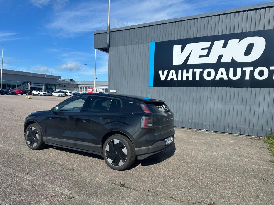 Volvo EX30 2024