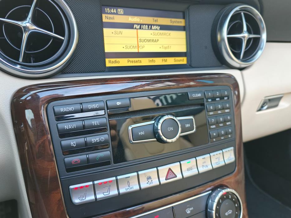 Mercedes-Benz SLK 2011