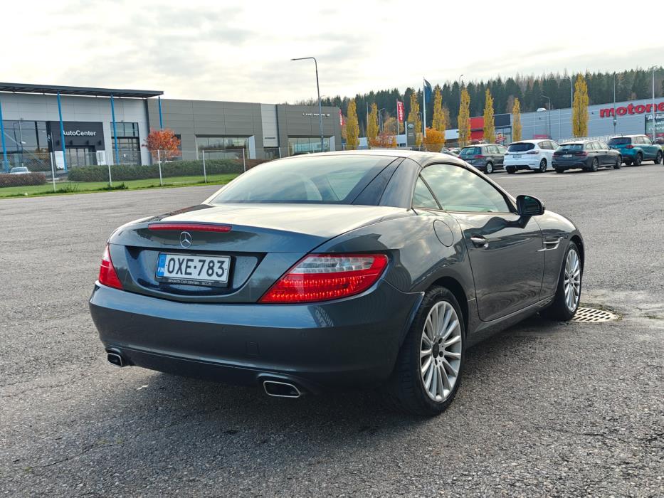 Mercedes-Benz SLK 2011