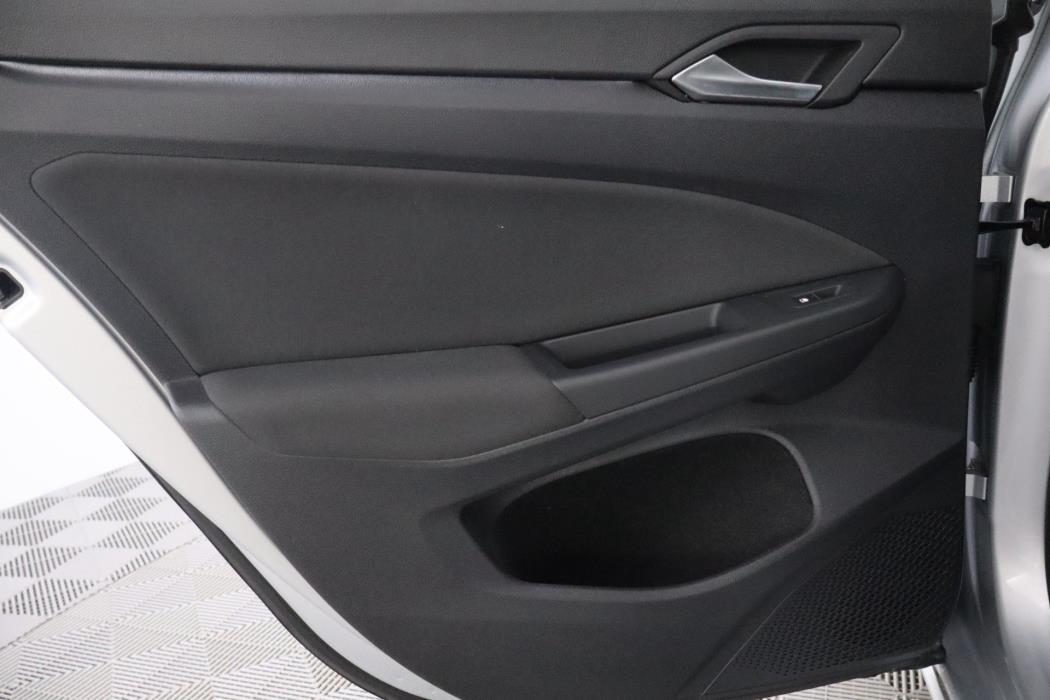 Volkswagen Golf 2021