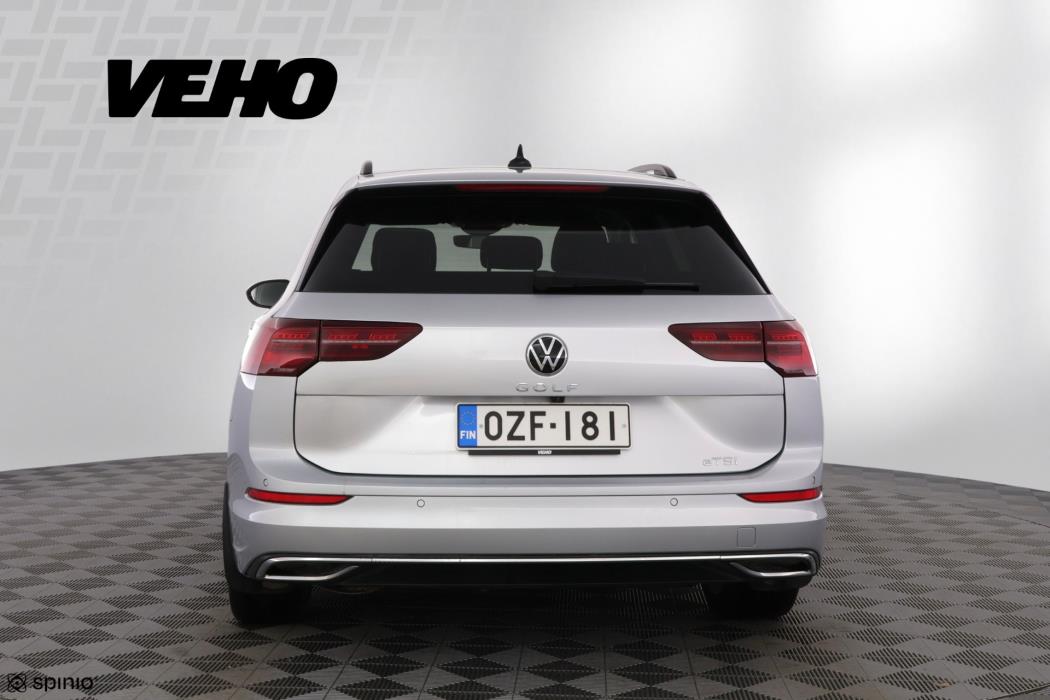 Volkswagen Golf 2021