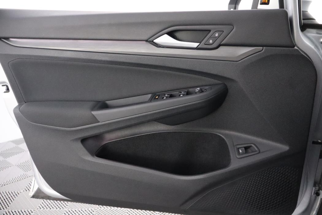 Volkswagen Golf 2021