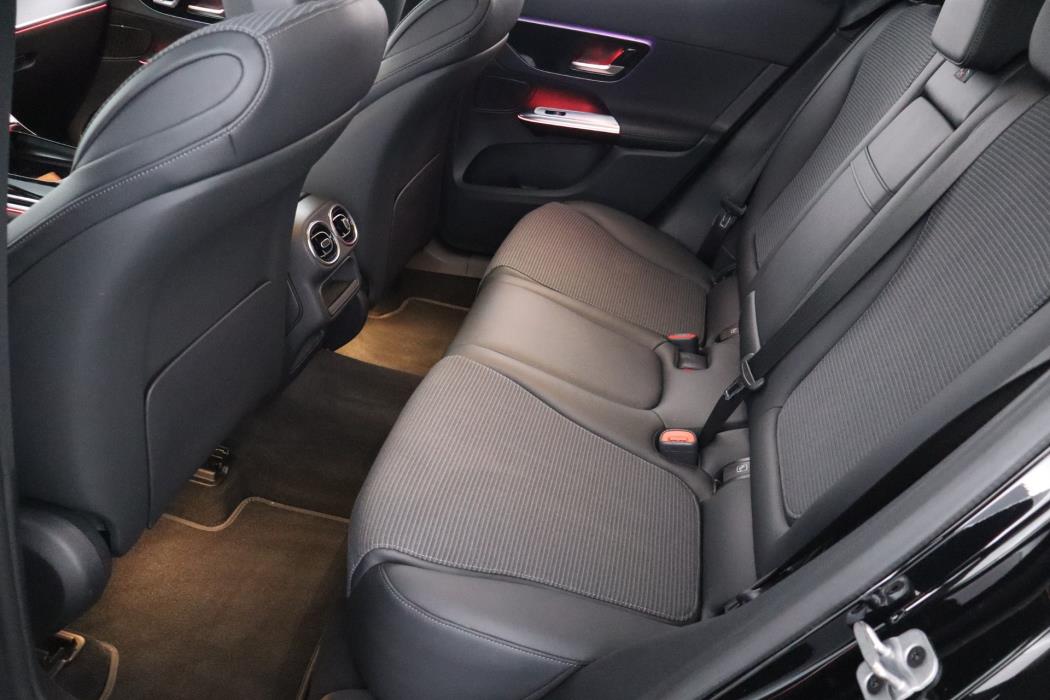 Mercedes-Benz GLC 2023