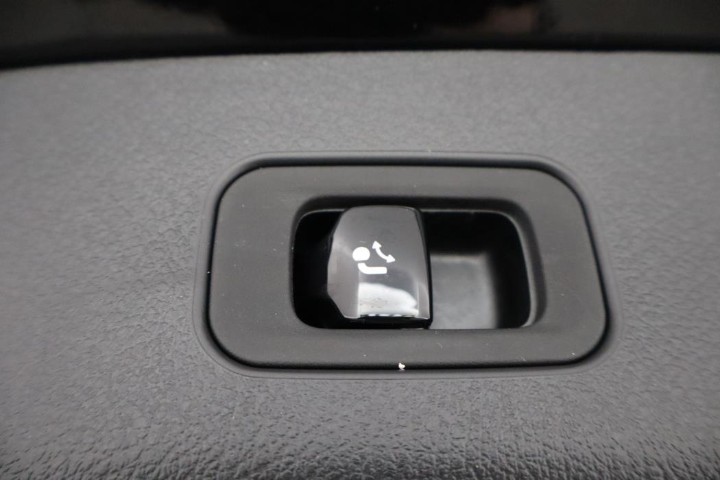 Mercedes-Benz GLC 2023