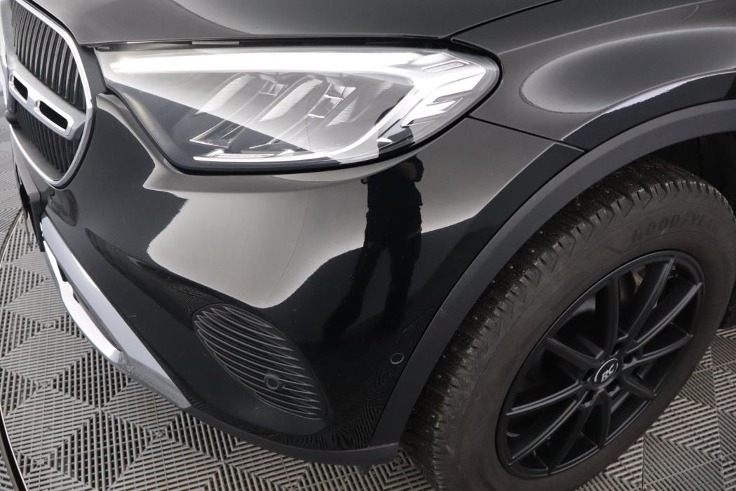 Mercedes-Benz GLC 2023