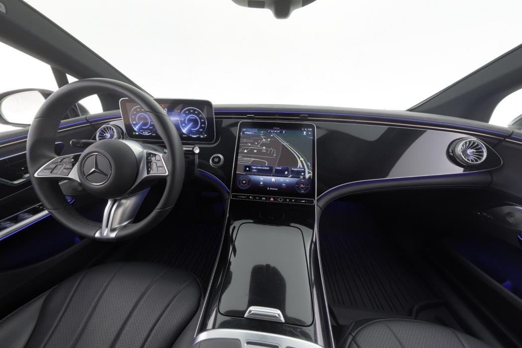 MERCEDES-BENZ EQE 2023