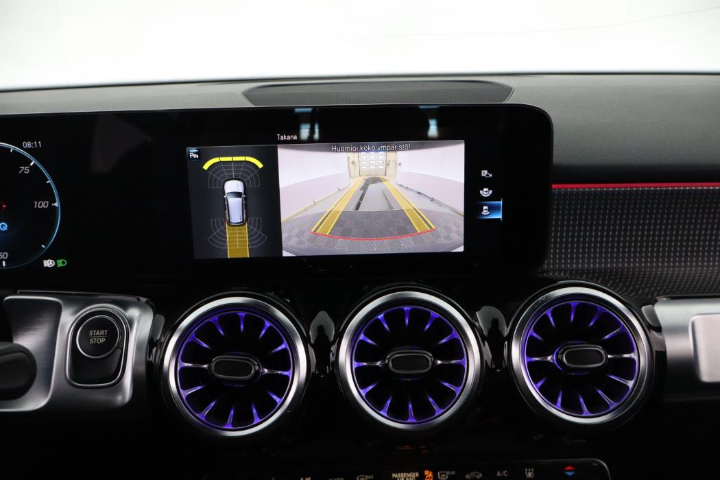 Mercedes-Benz EQB 2022