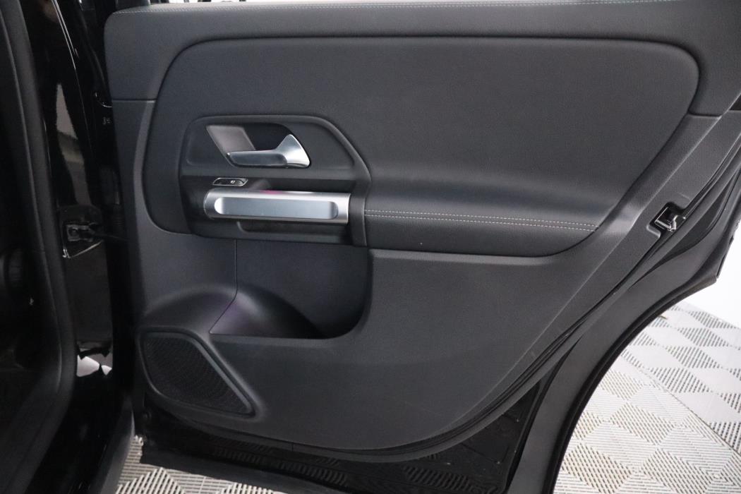 Mercedes-Benz EQB 2022