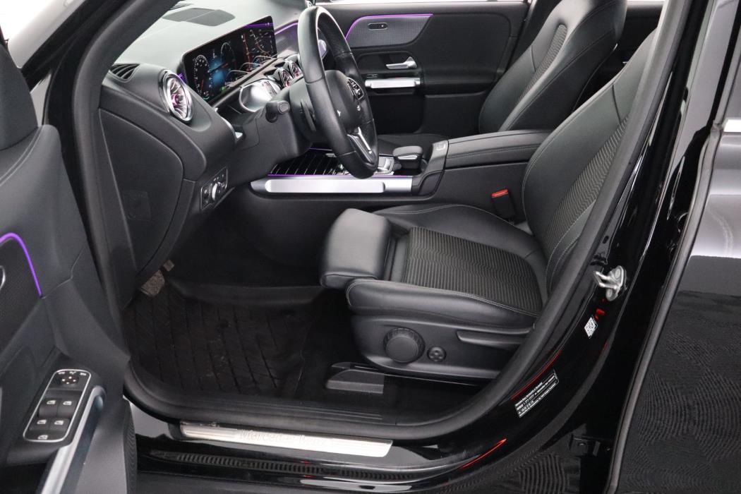 Mercedes-Benz EQB 2022