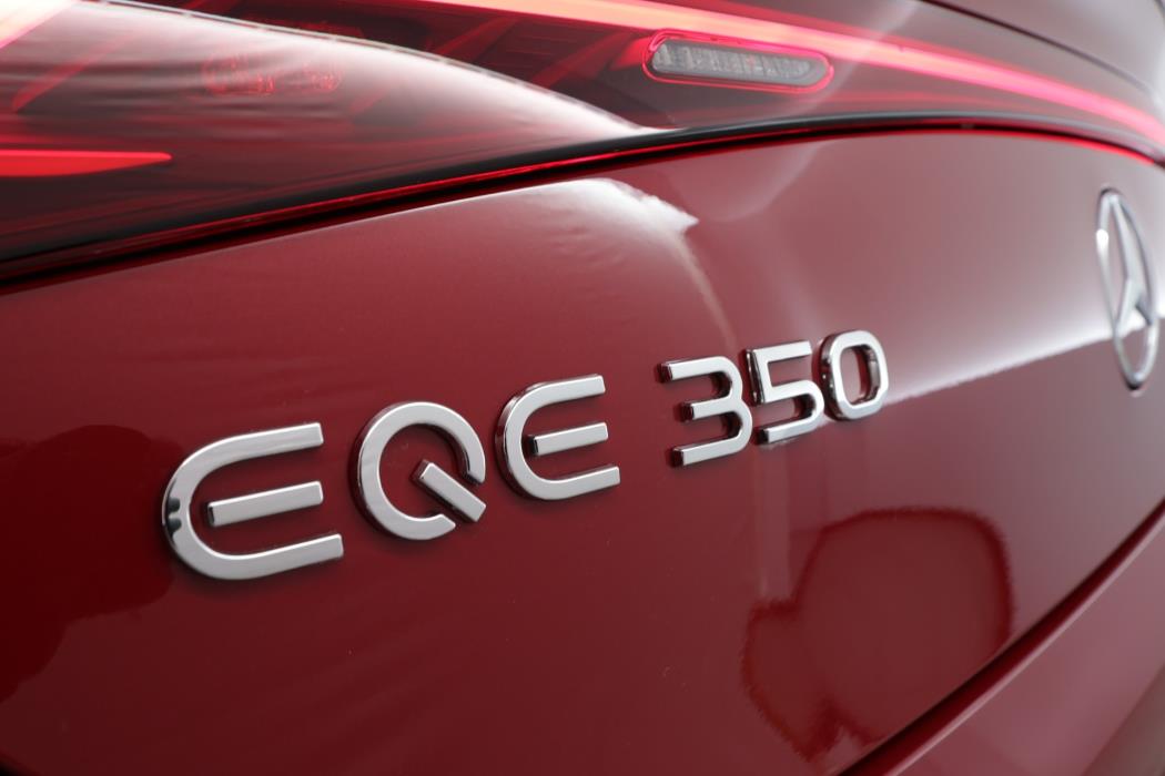 Mercedes-Benz EQE 2025