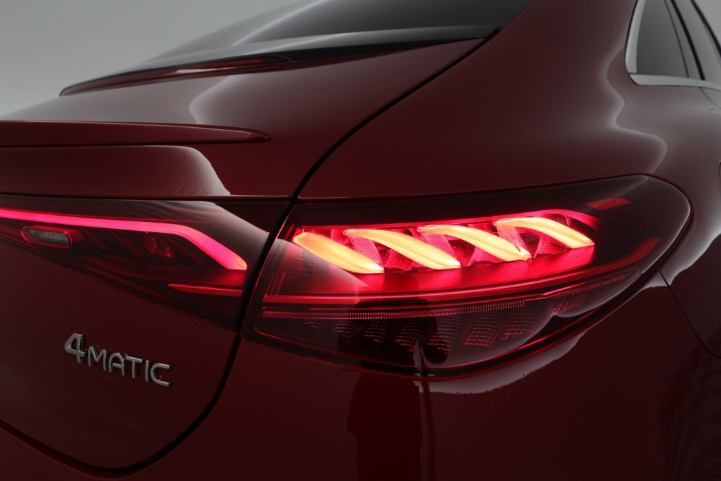 Mercedes-Benz EQE 2025