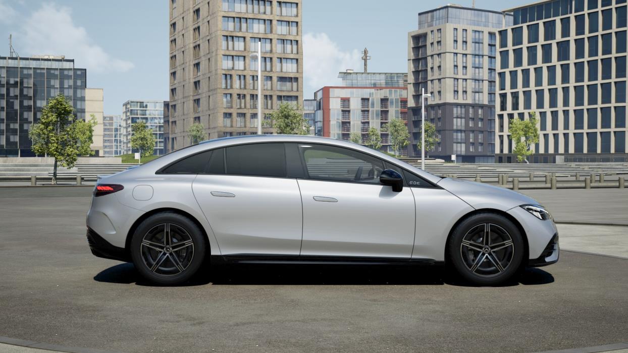 MERCEDES-BENZ EQE 2025