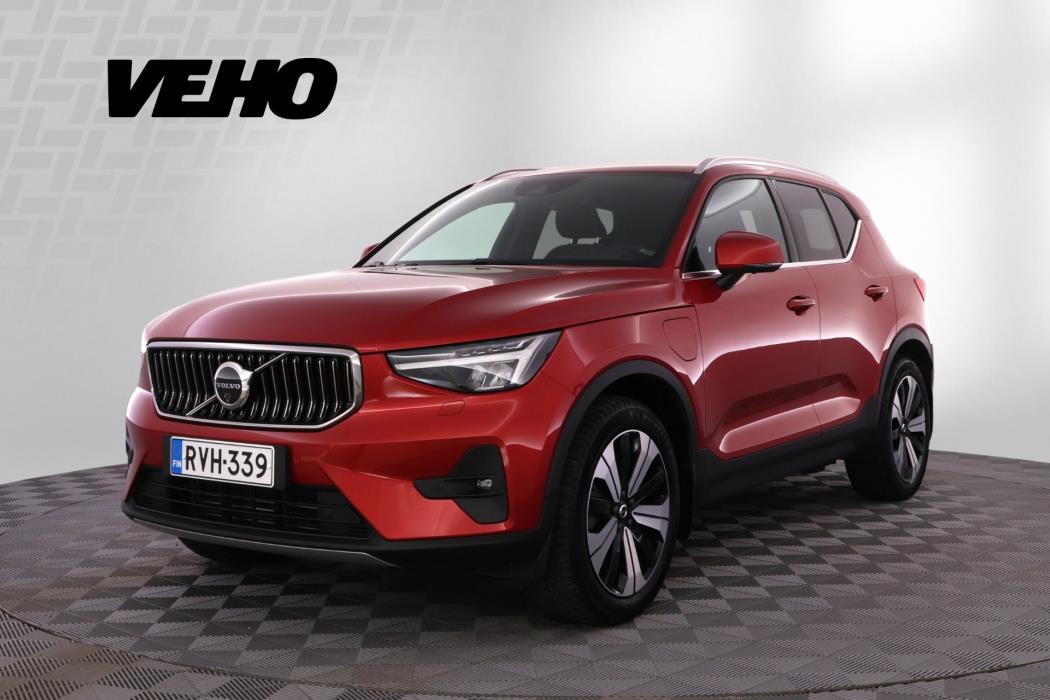 VOLVO XC40 2023
