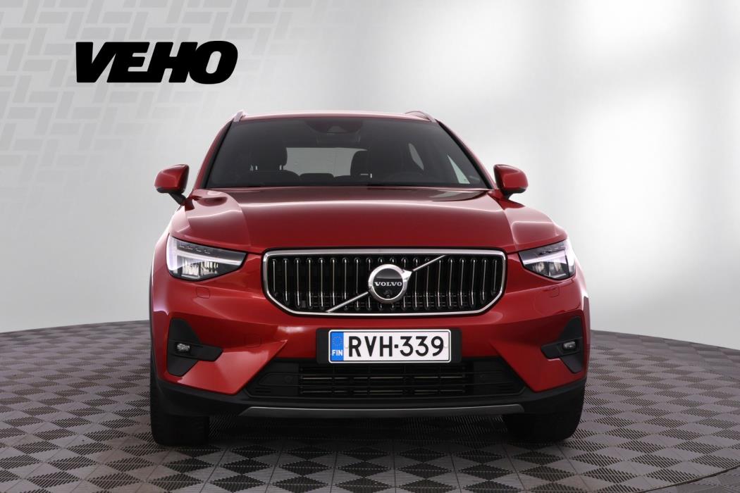 VOLVO XC40 2023