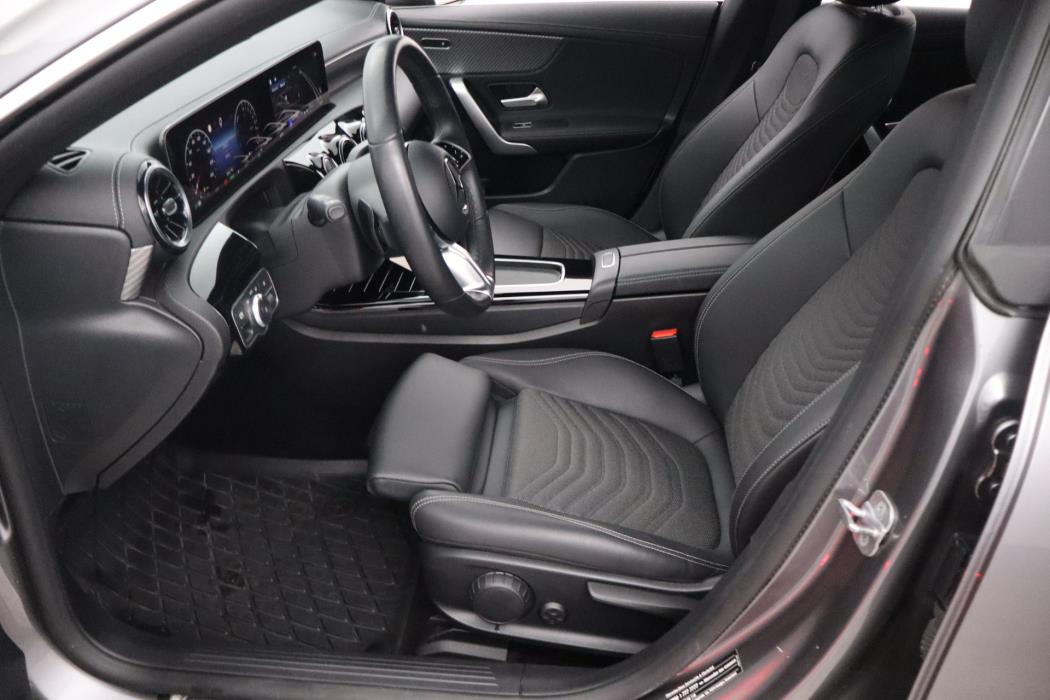 Mercedes-Benz CLA 2023