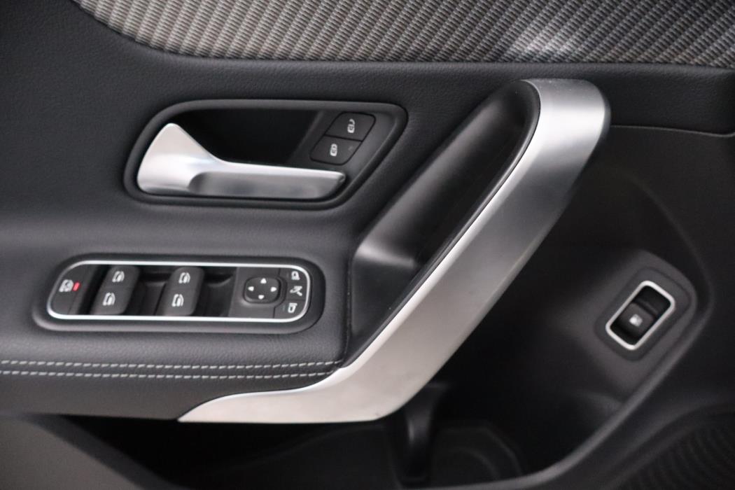 Mercedes-Benz CLA 2023