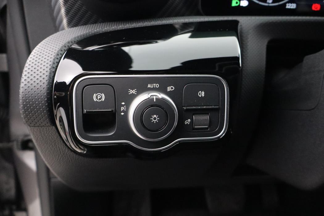 Mercedes-Benz CLA 2023