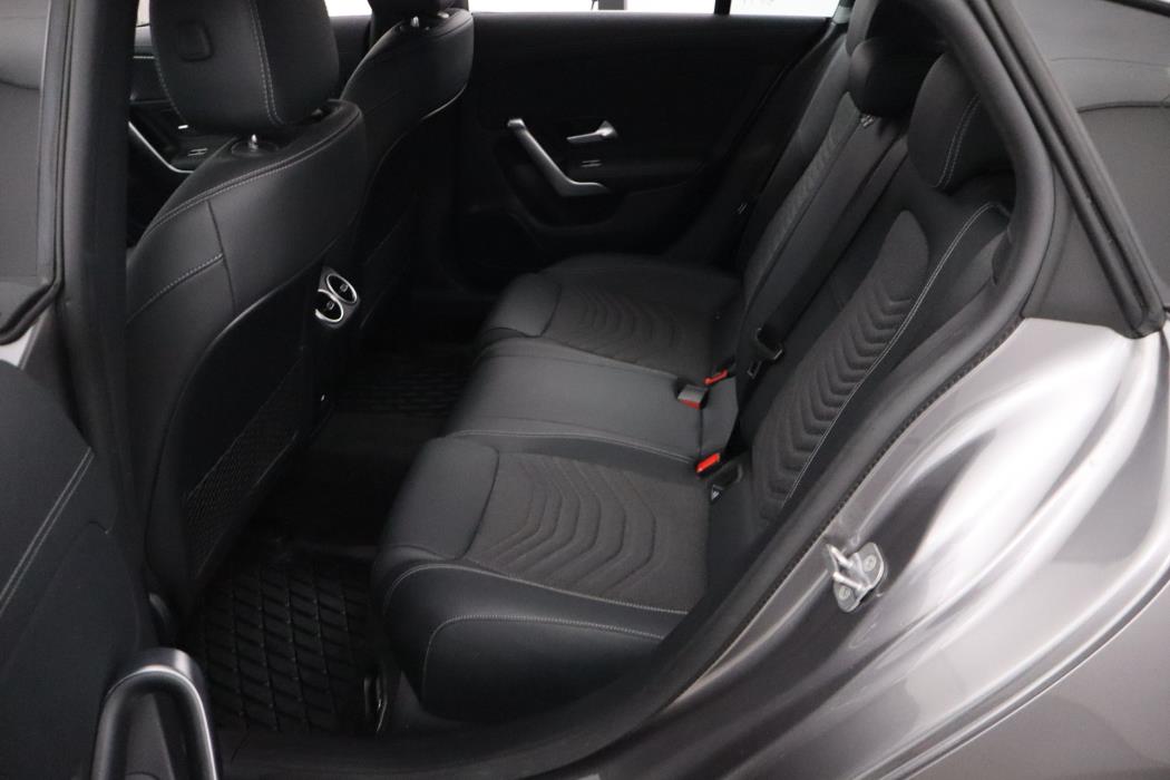 Mercedes-Benz CLA 2023