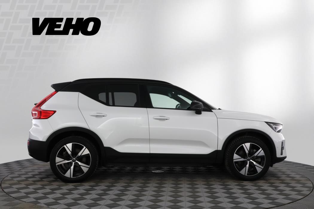 VOLVO XC40 2022