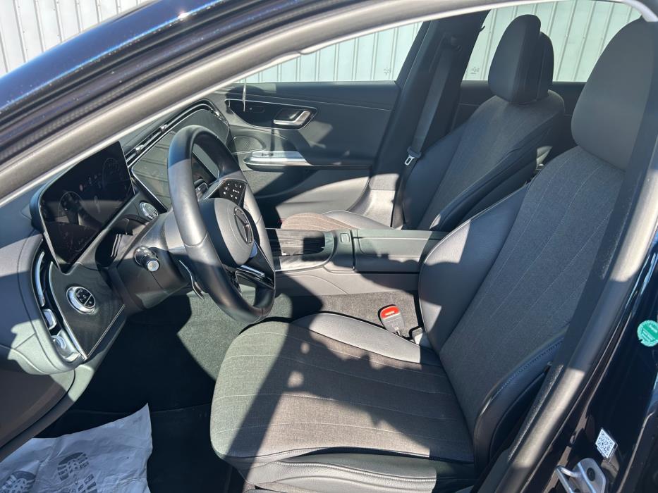Mercedez-Benz E 2025