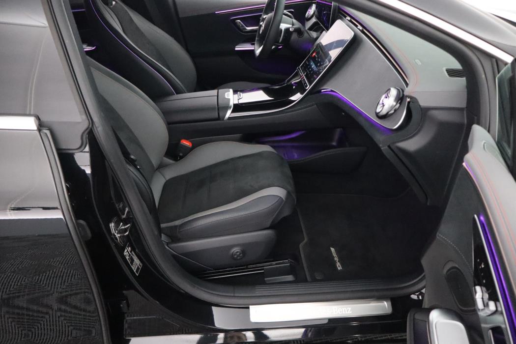 MERCEDES-BENZ EQE 2025