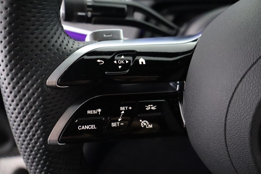 MERCEDES-BENZ EQE 2025