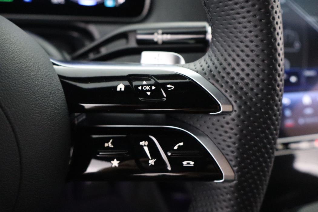 MERCEDES-BENZ EQE 2025