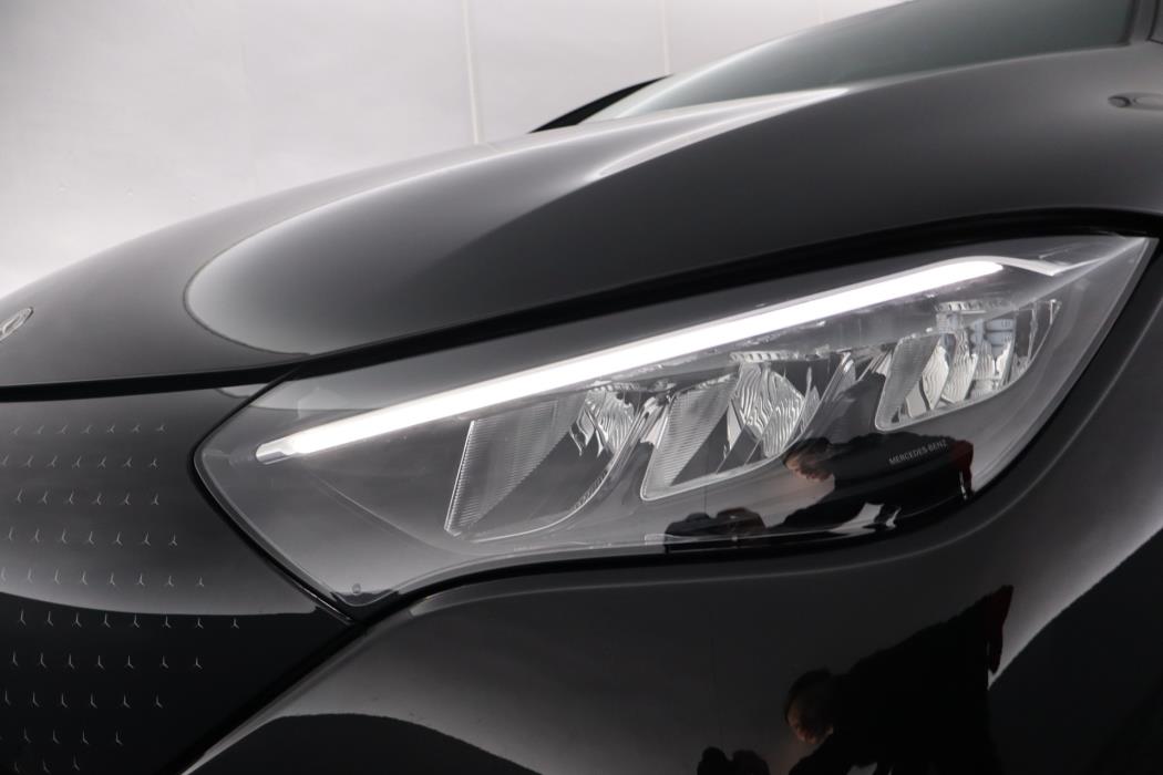 MERCEDES-BENZ EQE 2025